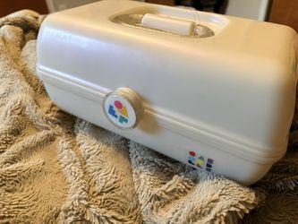 Pearl White Caboodle Makeup Kit barely used.
