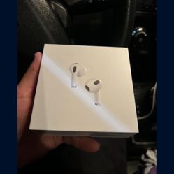 AirPods 3rd Generation Noice Cancellation With Lightning Case 