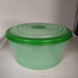 Tupperware Stuffable Bowl
