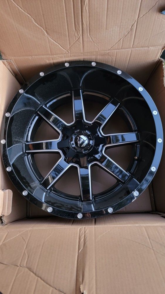 Single FUEL 22x12 Wheel