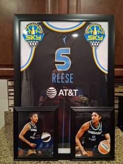 ANGEL RESSE OF THE CHICAGO SKY BASKETBALL TEAM, BRANDED,AUTHENTIC FRAMED JERSEY.