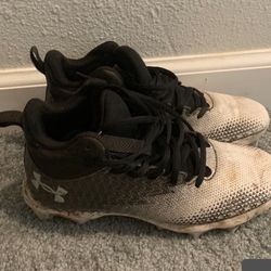 Under armor Lids Cleats Size 4