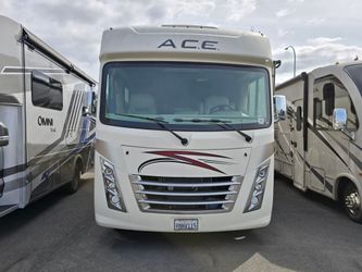 2023 Coachmen Leprechaun 260QB Class C for sale