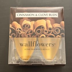 New 2 Pack Bath &  Cinamon & Clove Wallflowers