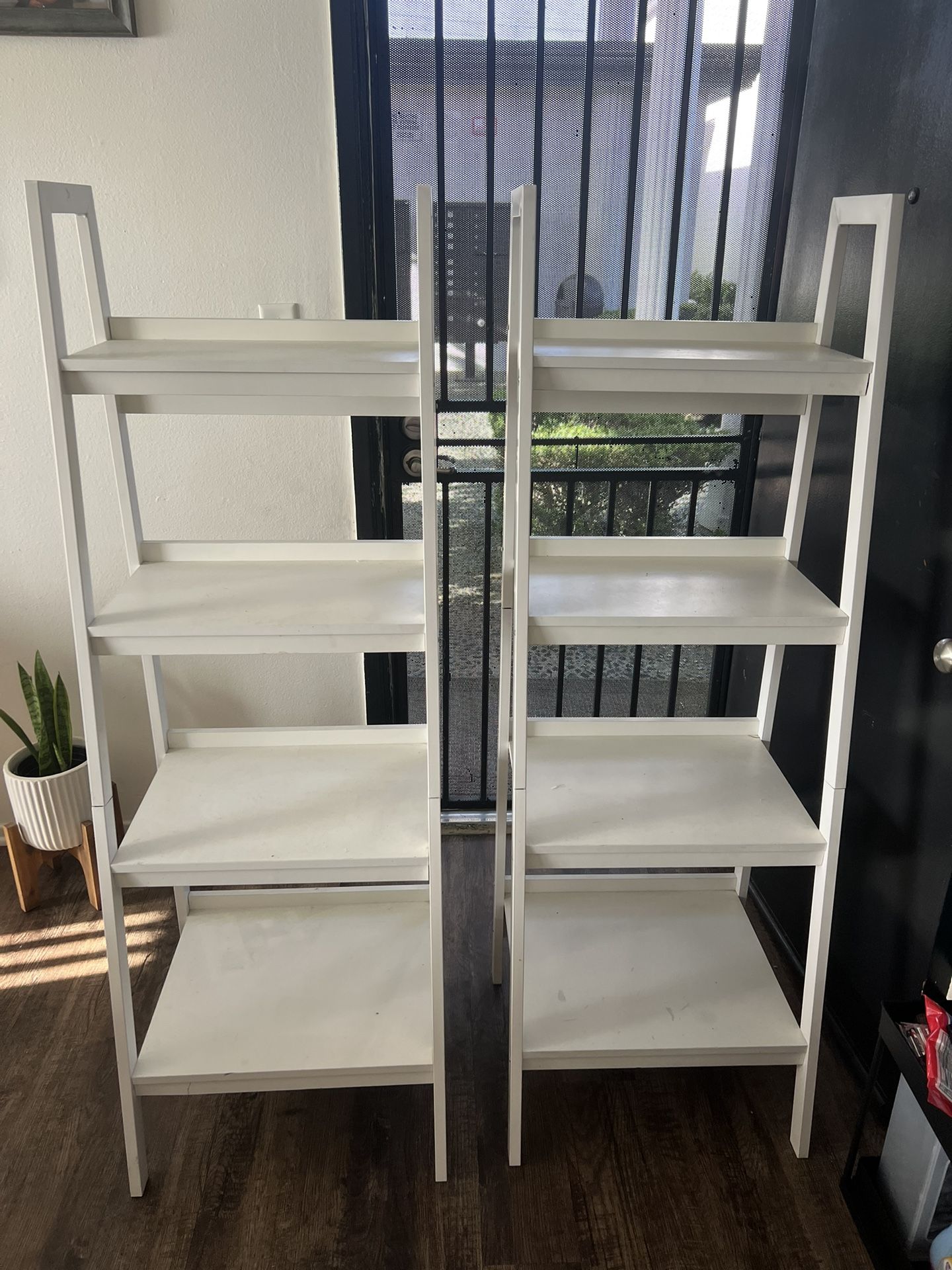 White Stands