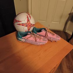 Women's Size 7.5 Soccer Cleats And Soccer Ball