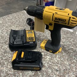Dewalt 20v 1/2” Drill Driver With Battery And Charger