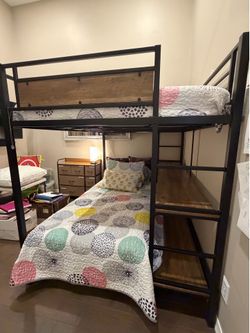 Full over Twin Bunkbed with Mattresses