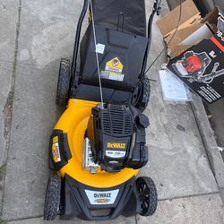 21 in. 163cc Briggs and Stratton 725Exi Engine Rear Wheel Drive 3-in-1 Gas Self Propelled Walk Behind Lawn Mower