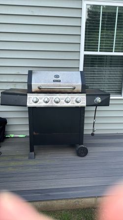 Dyna-Glo Outdoor Grill