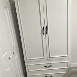 Wardrobe Closet