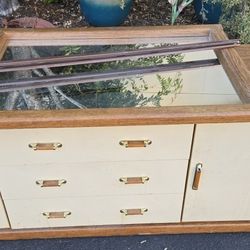 Free Dresser W/attaching Mirror