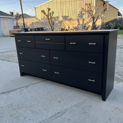 Black Modern Dresser