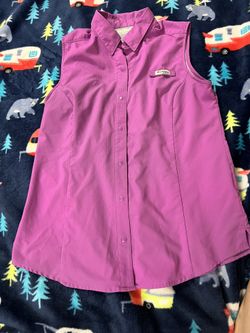 Womens Columbia Top Size Medium Updated 2/29/24