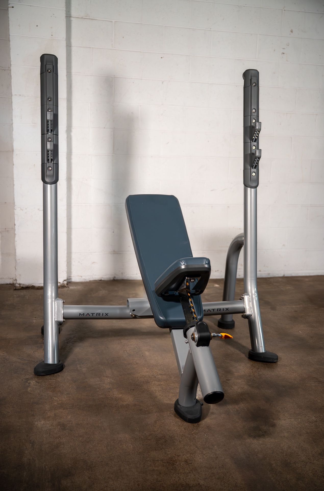 Matrix Incline Barbell Chest Press