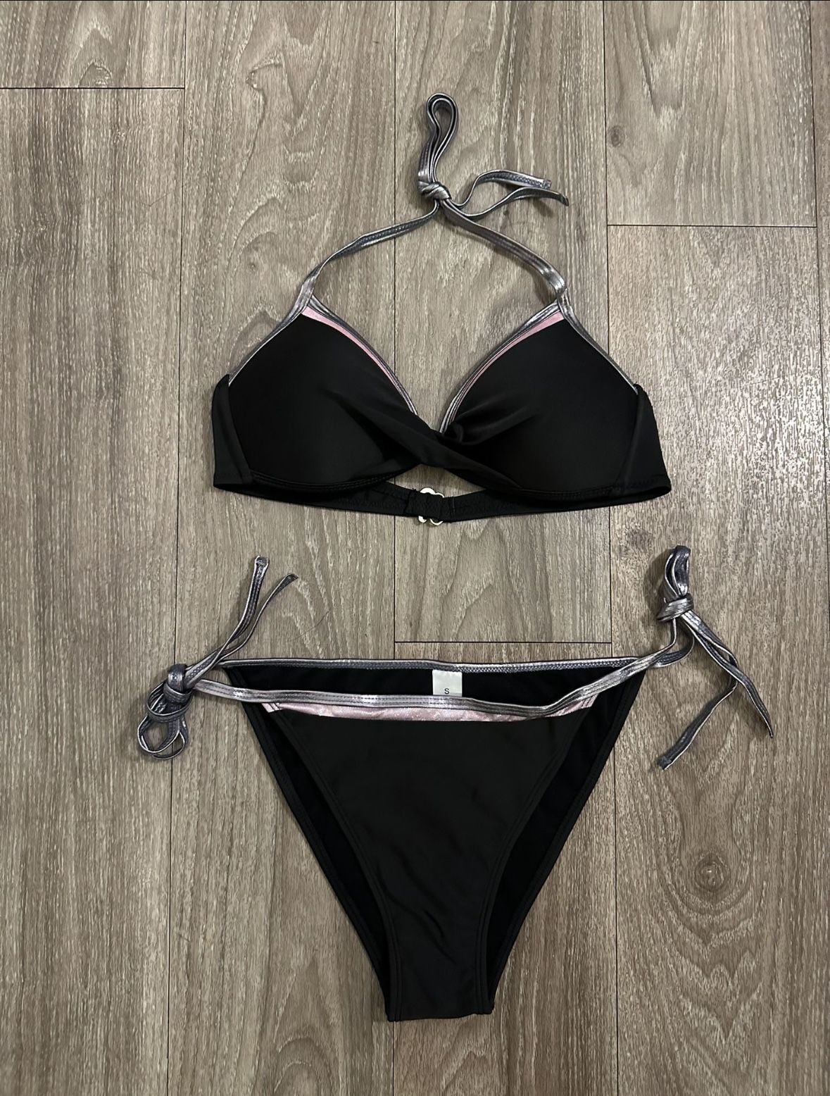 Twist Front Top Halter