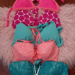 VICTORIA SECRET SIZE M-L BUNDLE $25 FOR ALL