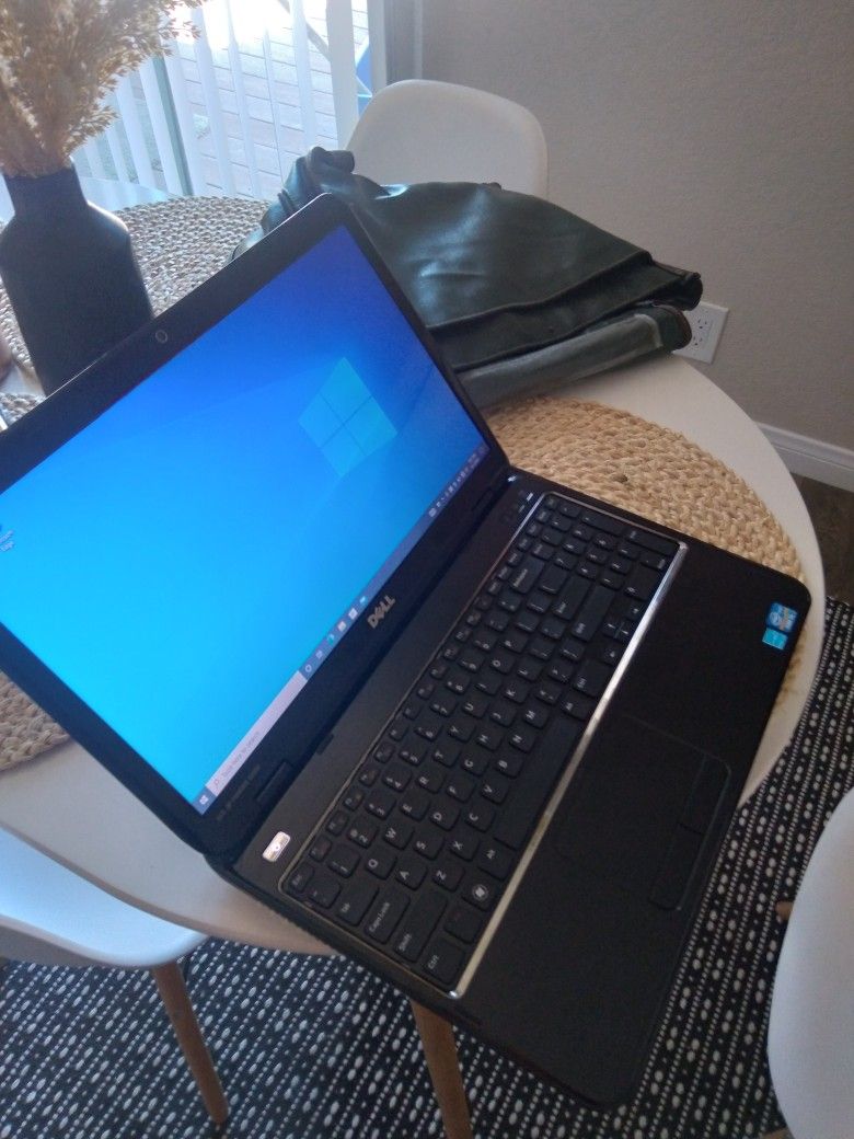 Dell Inspirion 15 " HD Glossy High End Sonic Fast & Powerful Will Factory Reset Warrantied Fast I5processor,8 8gig ram Factory Reset Warrantied