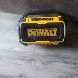 Dewalt 20v Bluetooth Speaker 