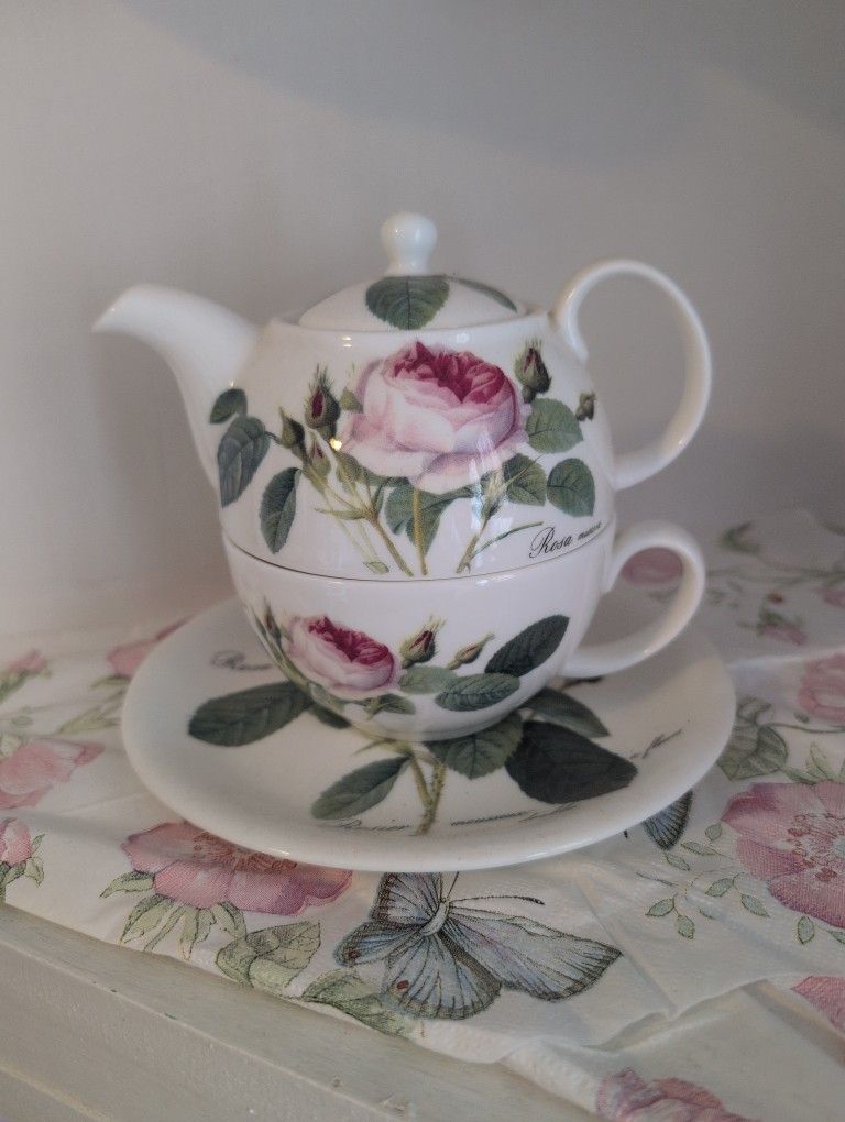 Roy Kirkham Tea For One Tea Set