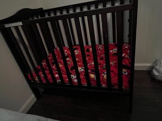 Baby foldable crib with mattress