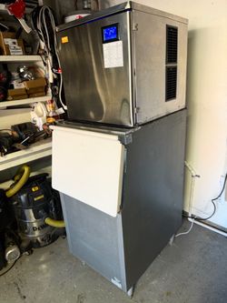 Commercial ice machine 450-500 lb  $1150