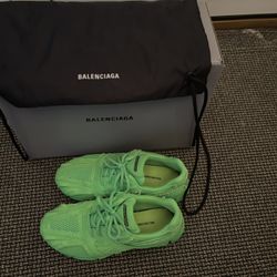 Women Balenciaga Phantom sneakers green Size 40 Used 