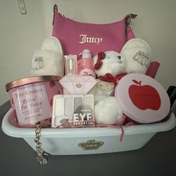Juicy Couture Mothers Day Gift Basket 