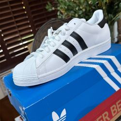 MEN ADIDAS Athletic Shoes Size 9