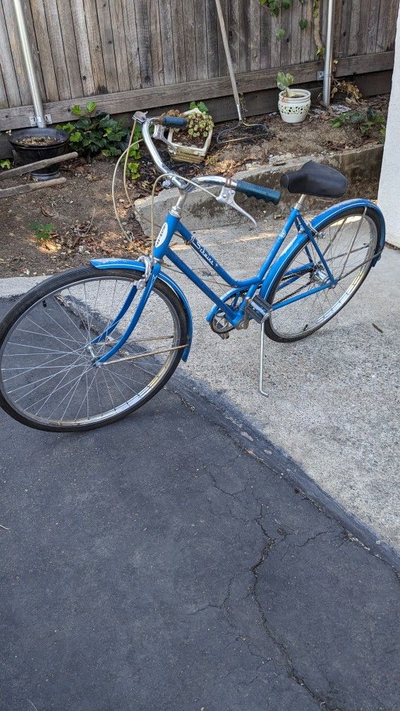 Blue 1980s Schwinn Cruiser Vintage Schwinn Bicycle