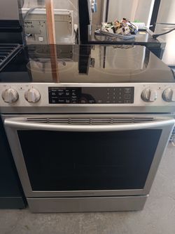 FRIGIDAIRE ELECTRIC STOVE