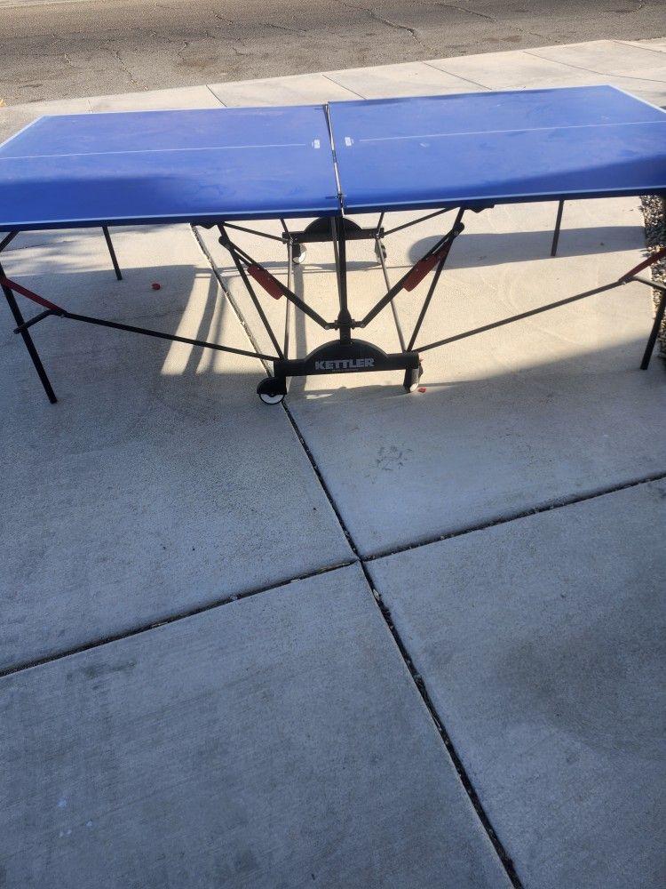 ping pong Table