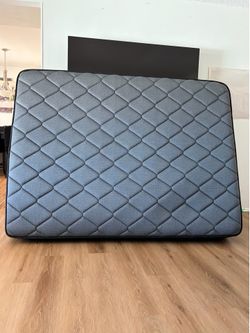 Queen Mattress 11”
