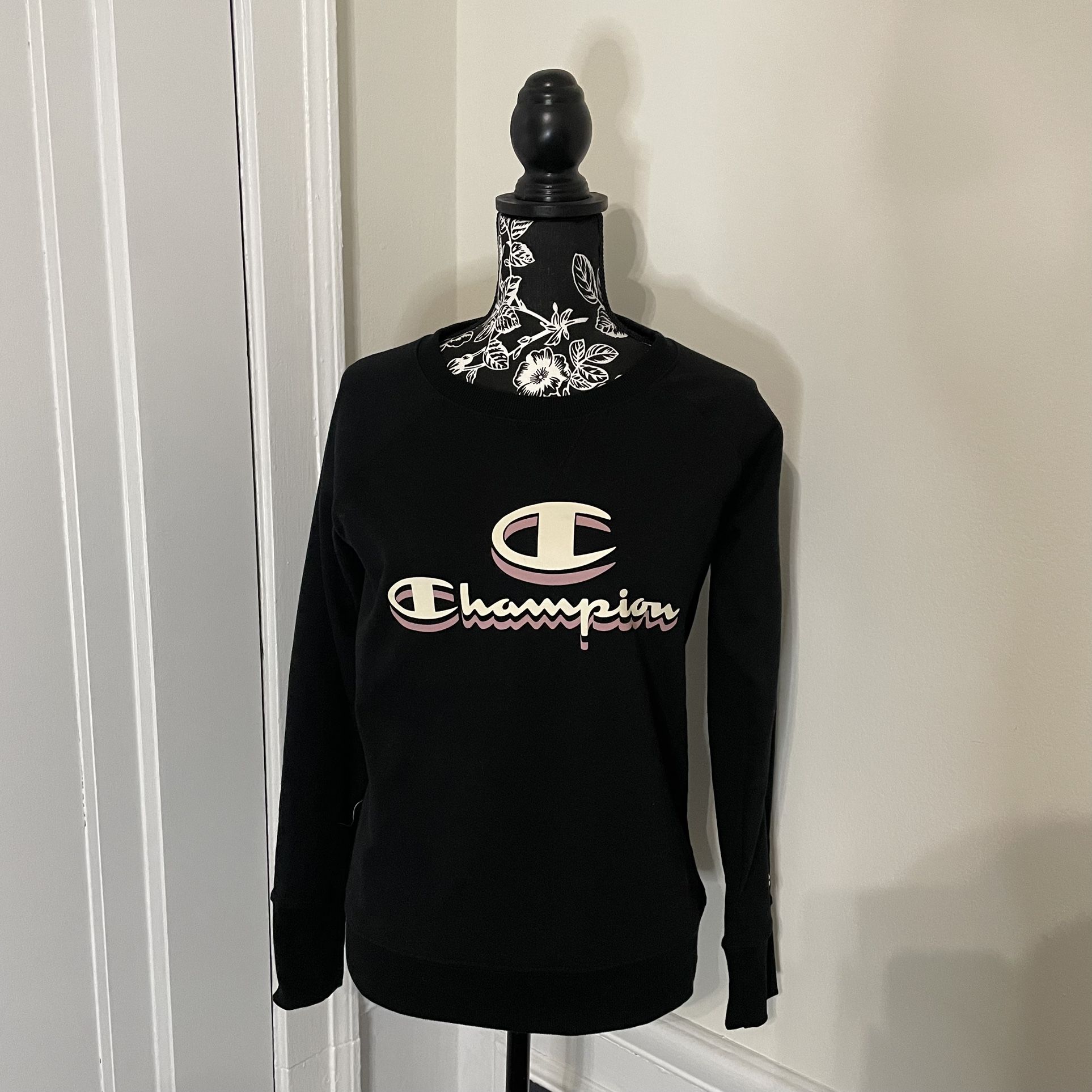 Women's Champion Powerblend Graphic Crewneck Sweatshirt in Black (Size XS)