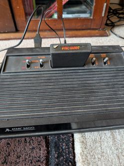 Atari 2600 w/ games