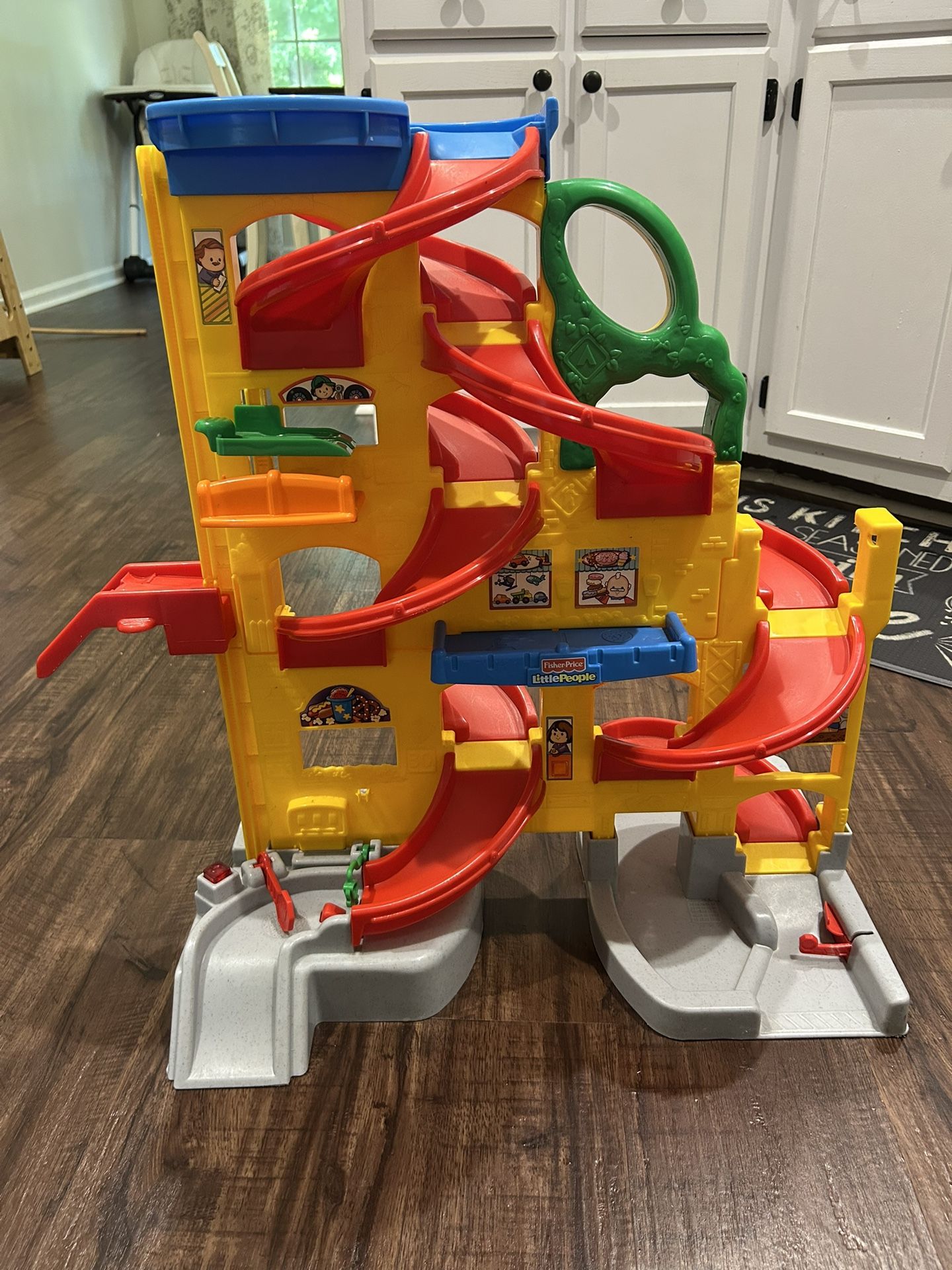 Vintage little People Wheelies Stand And Play Raceway