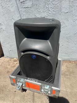 Mackie SRM450 400W 12" Active 2-Way Loudspeaker Active Sound System with road case