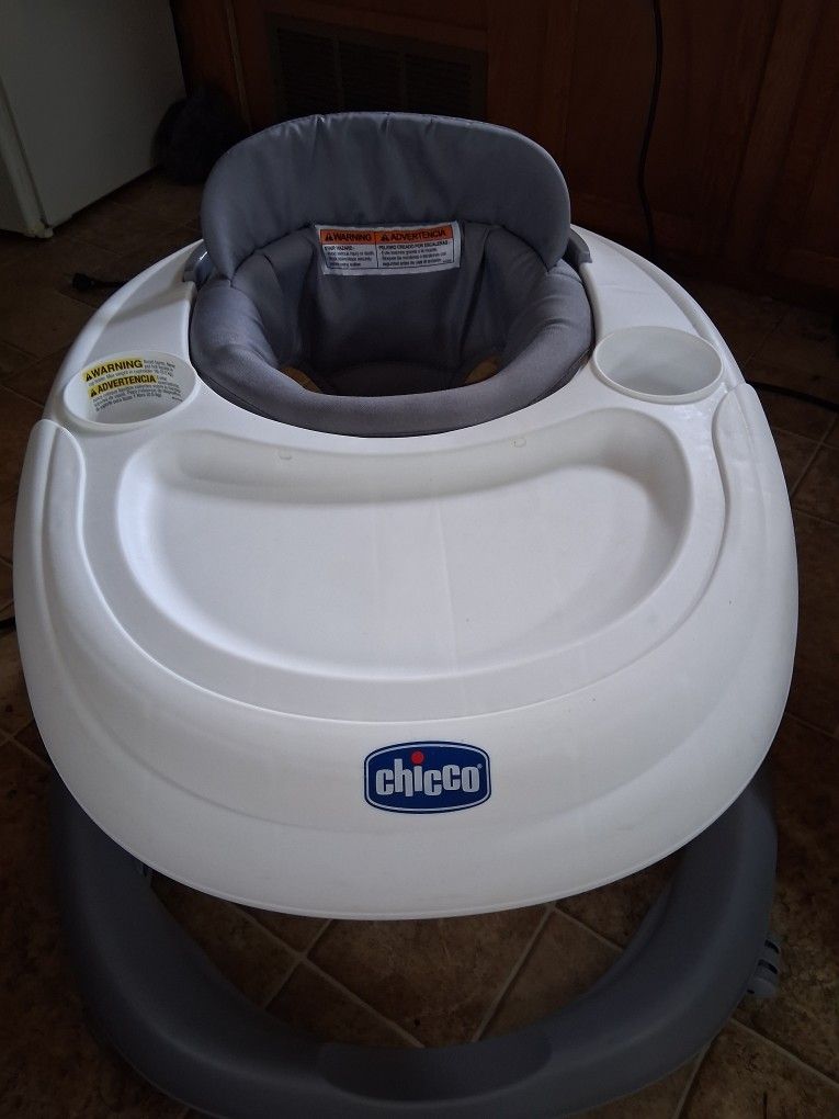 Chicco Walker