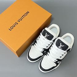 *Best Offer*                                          Lv Trainers Shoes Size 9!!! 