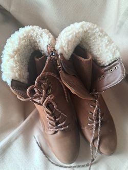 New Boots $20. Size 7.5