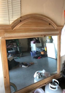 Dresser mirror