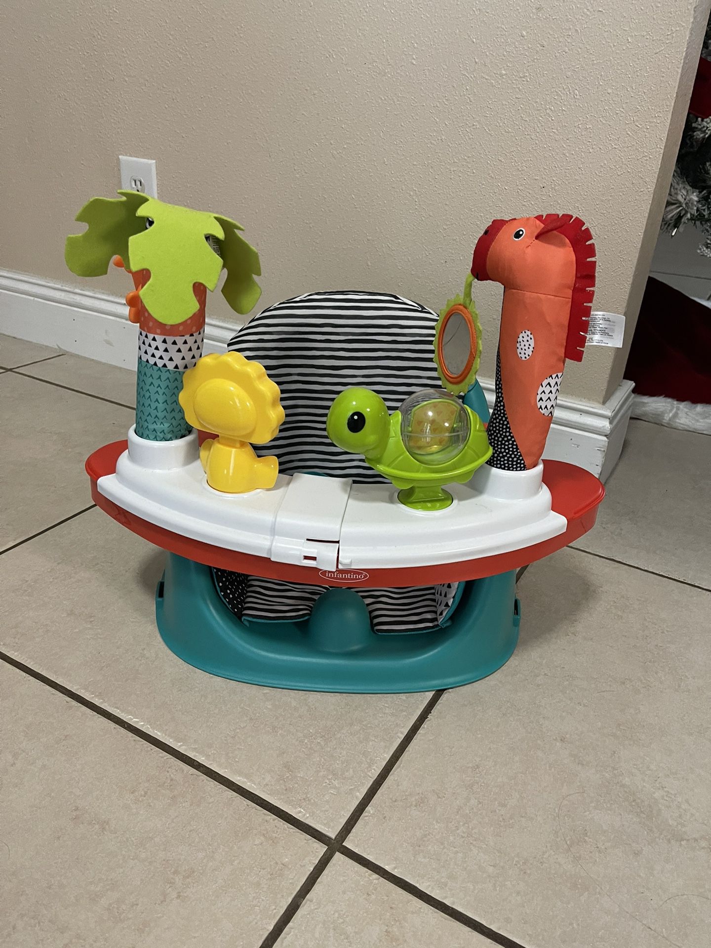 Infantino Portable Booster Seat For Babies - $5