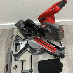 Milwaukee M18 FUEL 18V Lithium-Ion Brushless Cordless 7-1/4 in. Dual Bevel Sliding Compound Miter Saw (Tool-Only)