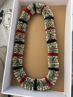 Graduation leis