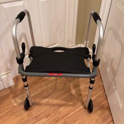 New Walker Folds Up. Located in Murray cash/Venmo. Fcfs or hold with Venmo