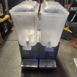 Crathco Ltd. Model D25-3 classic bubbles pre-mix cold beverage dispenser