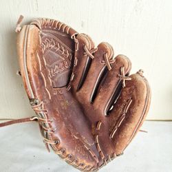 Baseball Glove, 10"