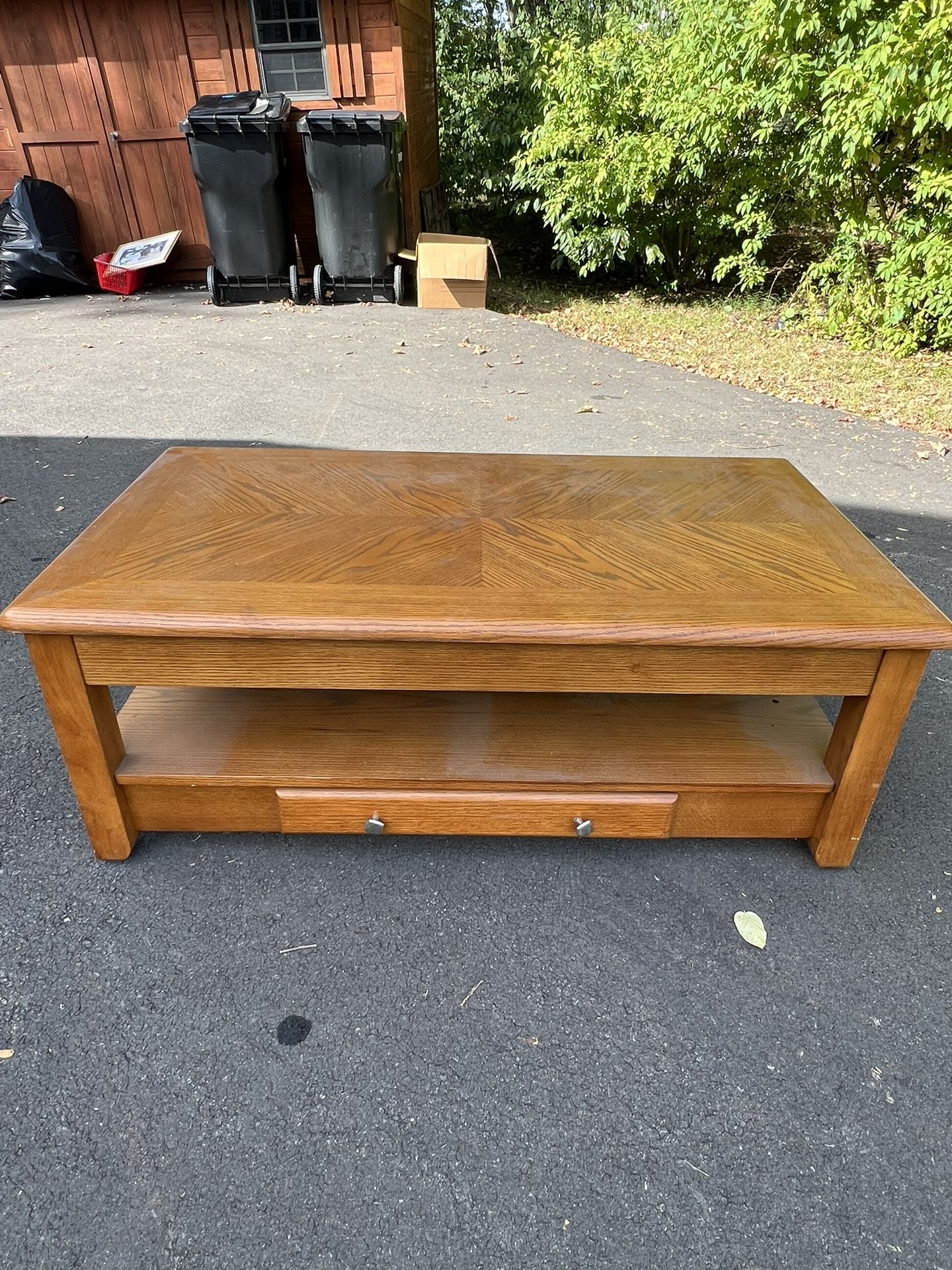 ALL WOOD LIFT COFFEE TABLE WITH STORAGE