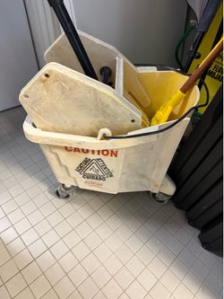 Mop bucket