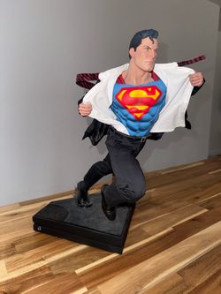 Superman: Call to Action Premium Format Statue by Sideshow